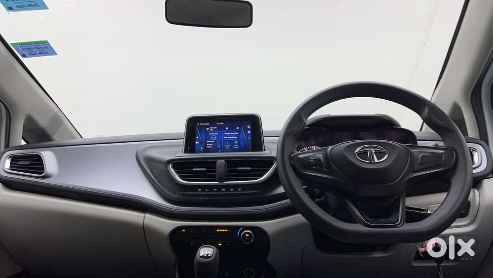 Tata Altroz 1.2 Xm Plus, 2023, Petrol