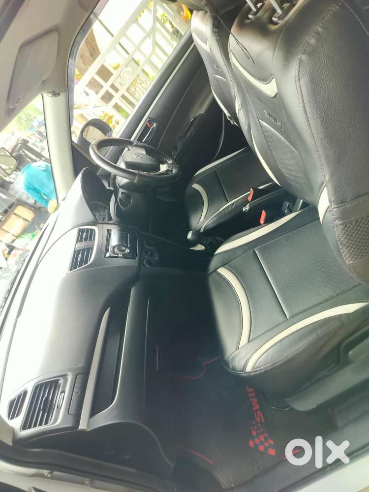 Maruti Suzuki Swift Vxi 1.2 Abs Bs-iv, 2013, Petrol