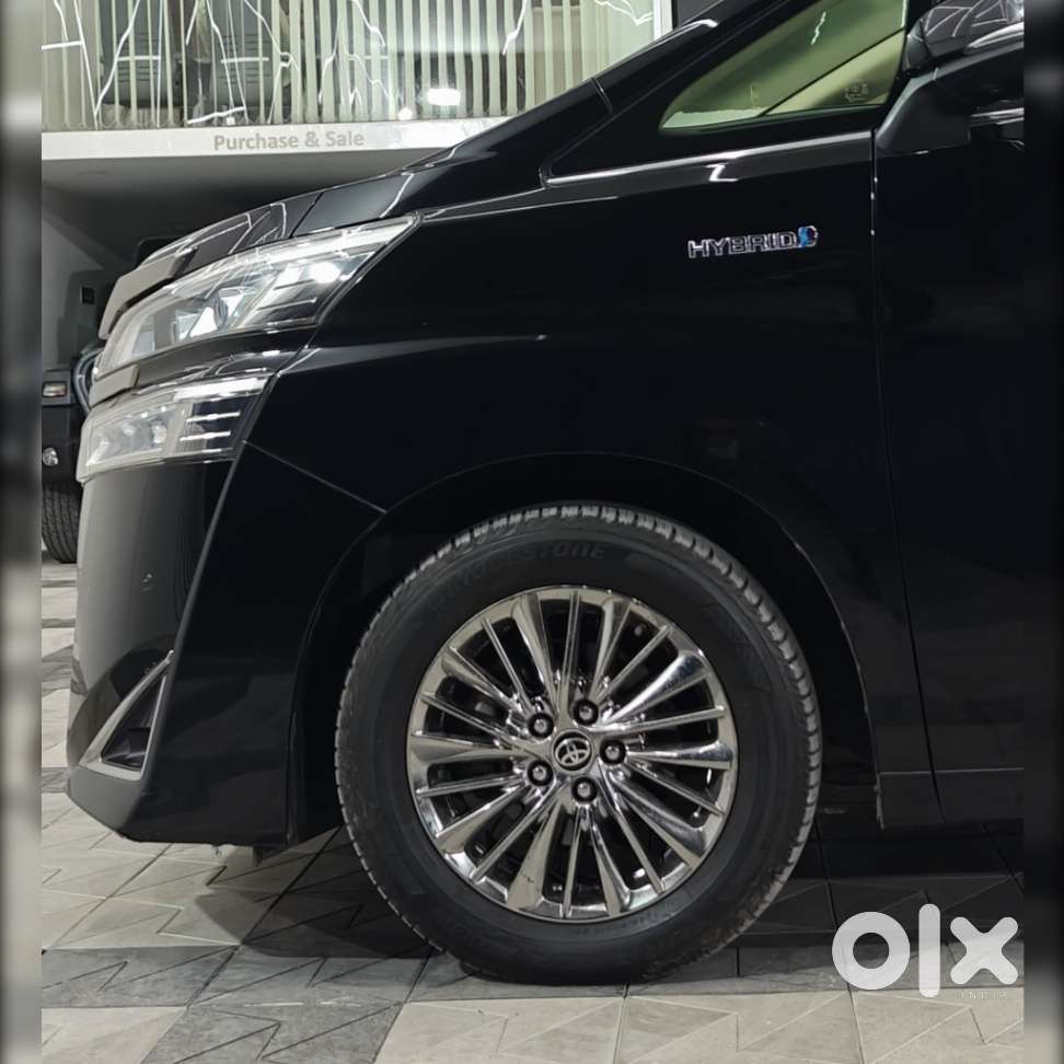 Toyota Vellfire 2.5 Hybrid, 2022, Petrol