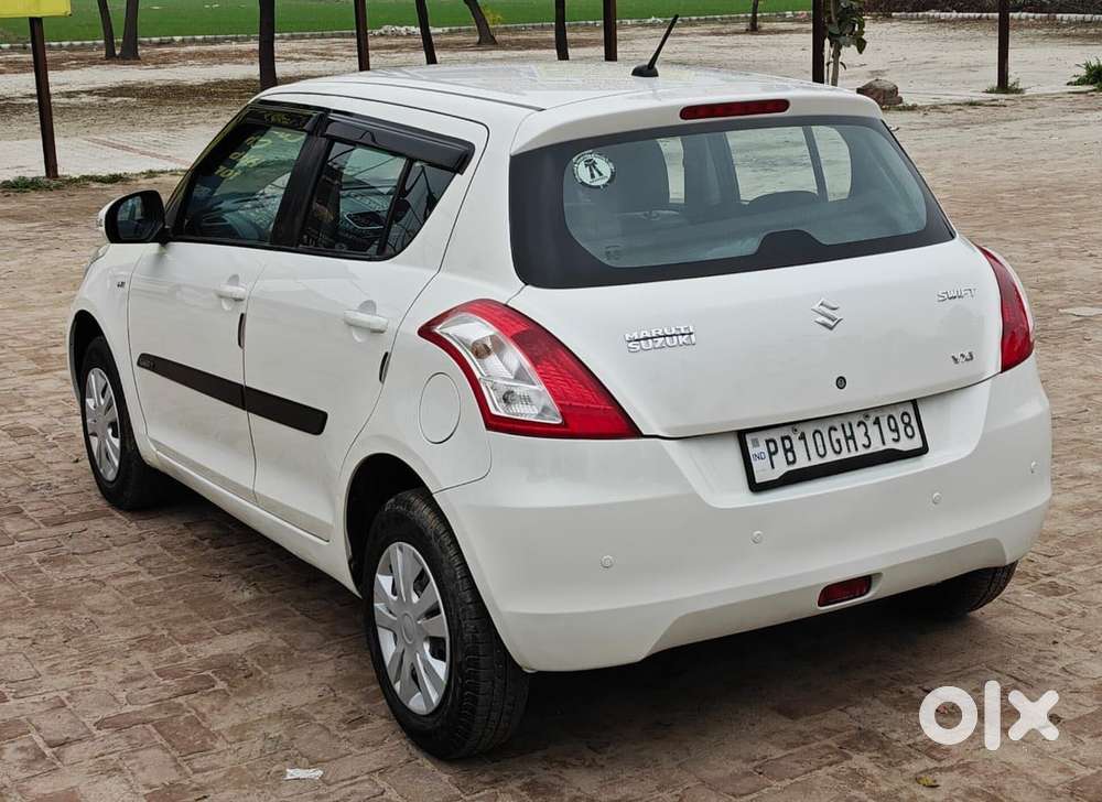 Maruti Suzuki Swift Vxi Abs Bsiv, 2017, Petrol