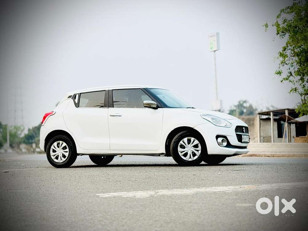 Maruti Suzuki Swift Vxi + Manual, 2020