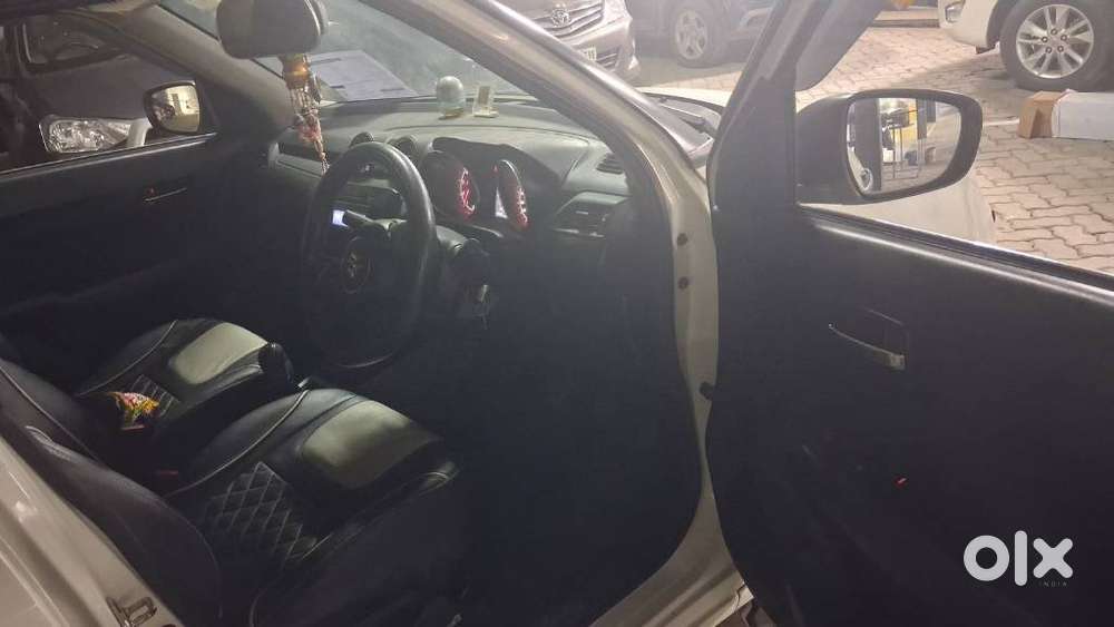 Maruti Suzuki Swift Vxi + Manual, 2019, Petrol