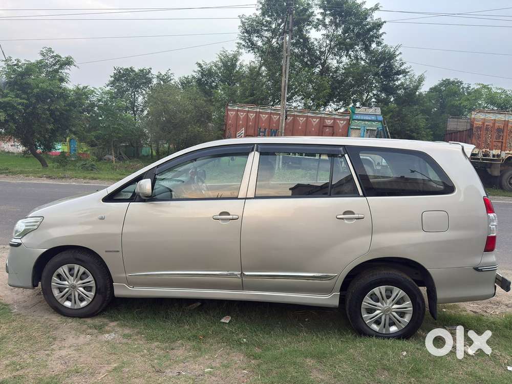 Toyota Innova 2015 Diesel Manual In Excellent Condition
