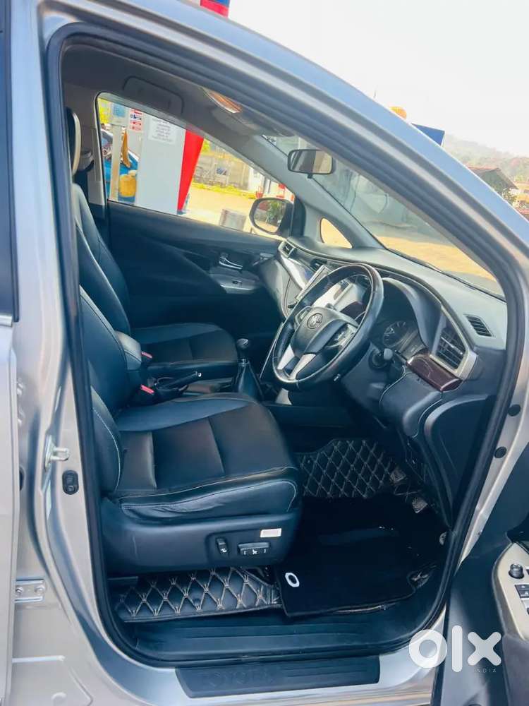 Toyota Innova Crysta 2017 Diesel 85000 Km Driven