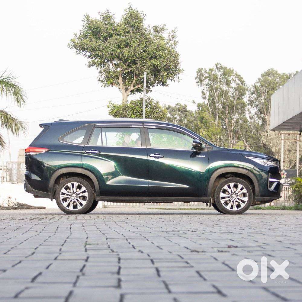 Toyota Innova Hycross 2.0 Zx (o) Hybrid 7 Str, 2024, Petrol