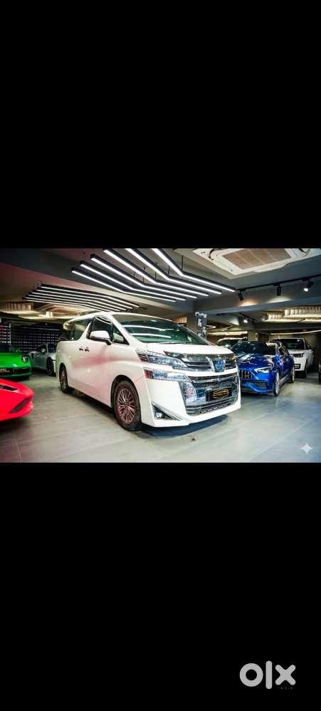 Toyota Vellfire 2.5 Hybrid, 2022, Petrol