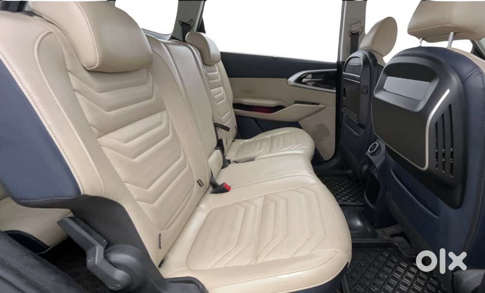 Kia Carens 1.4 Luxury Plus Dct 7 Str, 2022, Petrol