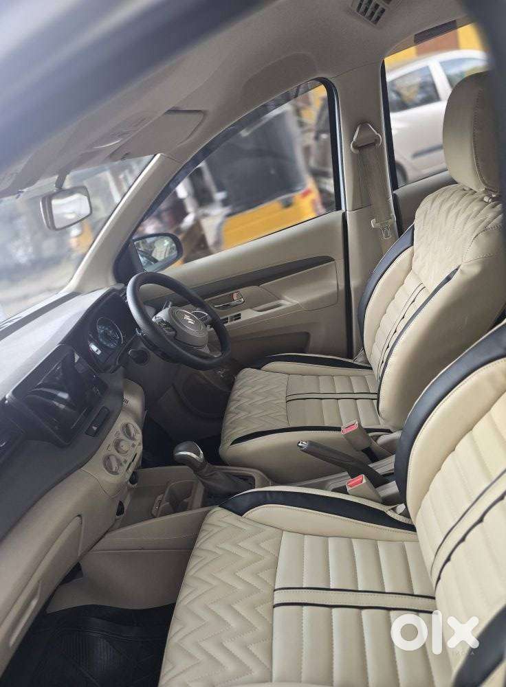 Maruti Suzuki Ertiga Vxi Shvs At, 2025, Petrol