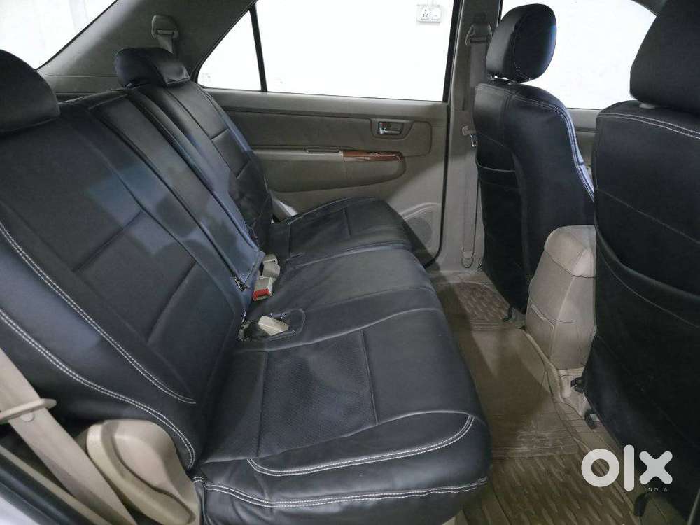 Toyota Fortuner 4x4 Manual Limited Edition, 2010, Diesel