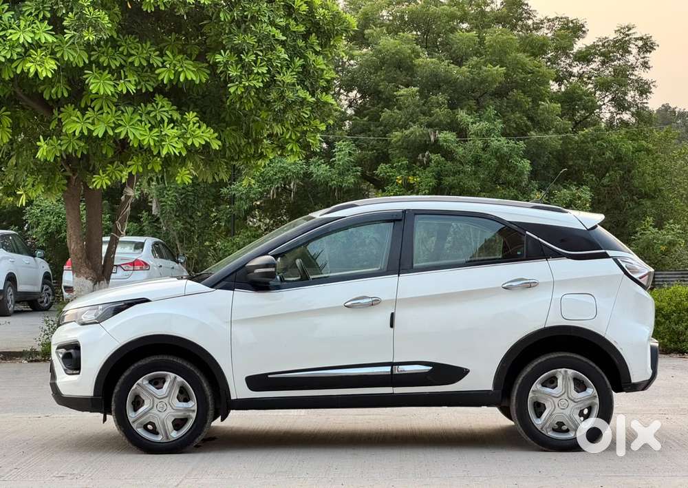 Tata Nexon 1.2 Revotron Xt, 2022, Petrol