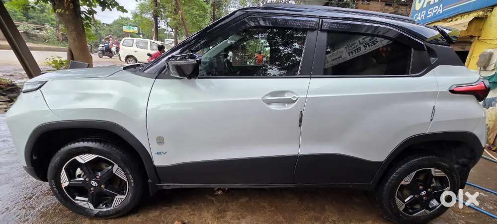 Tata Punch Ev 2024 Empowered + S Lr  Ac Sunroof Ventilationseat 360cam