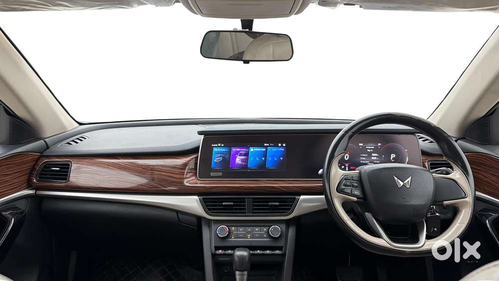 Mahindra Xuv700 2.2 Ax 5 Diesel At 7 Str, 2023, Diesel