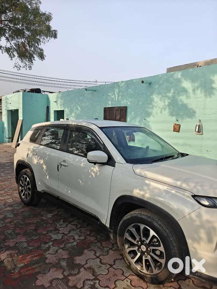 Maruti Suzuki Grand Vitara 2023 Petrol 30500 Km Driven