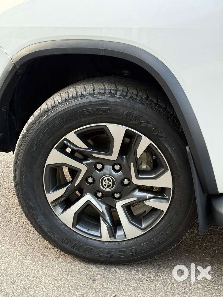 Toyota Fortuner Legender 4x2 At 2.8, 2024, Diesel