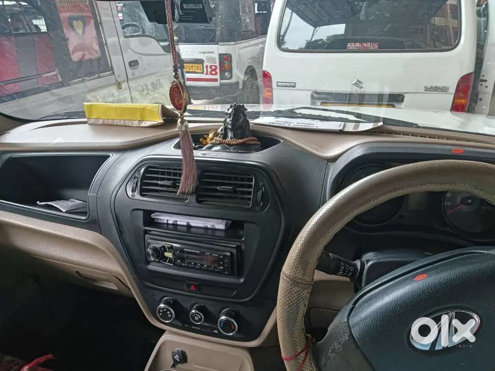 Mahindra Tuv 300 Plus 2018