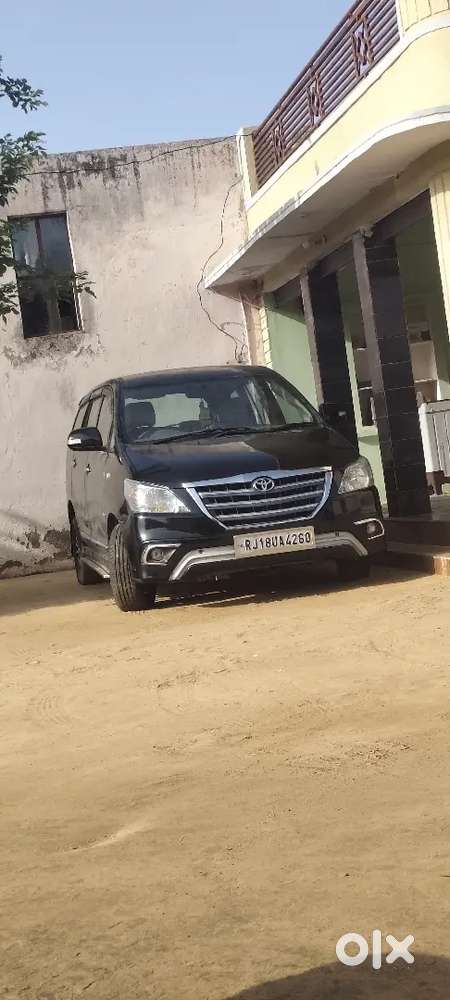 Toyota Innova 2012 Diesel 300000 Km Driven