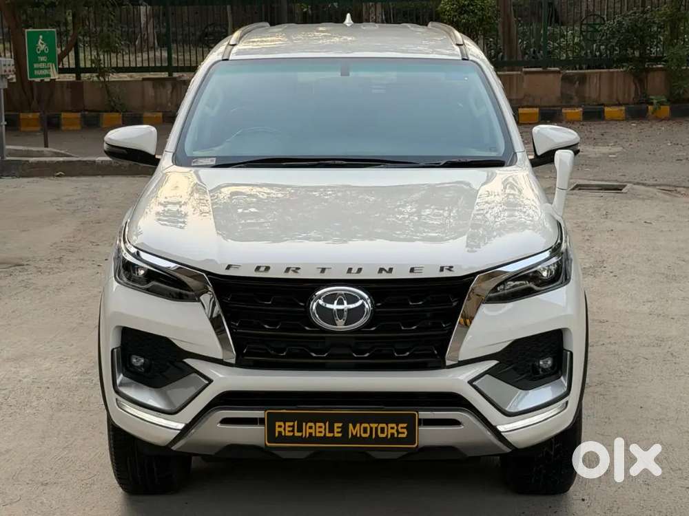 Toyota Fortuner Petrol At