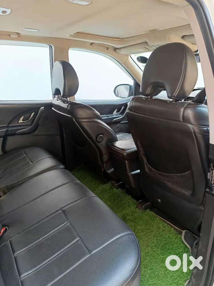 Mahindra Xuv500 (2018) Top Model