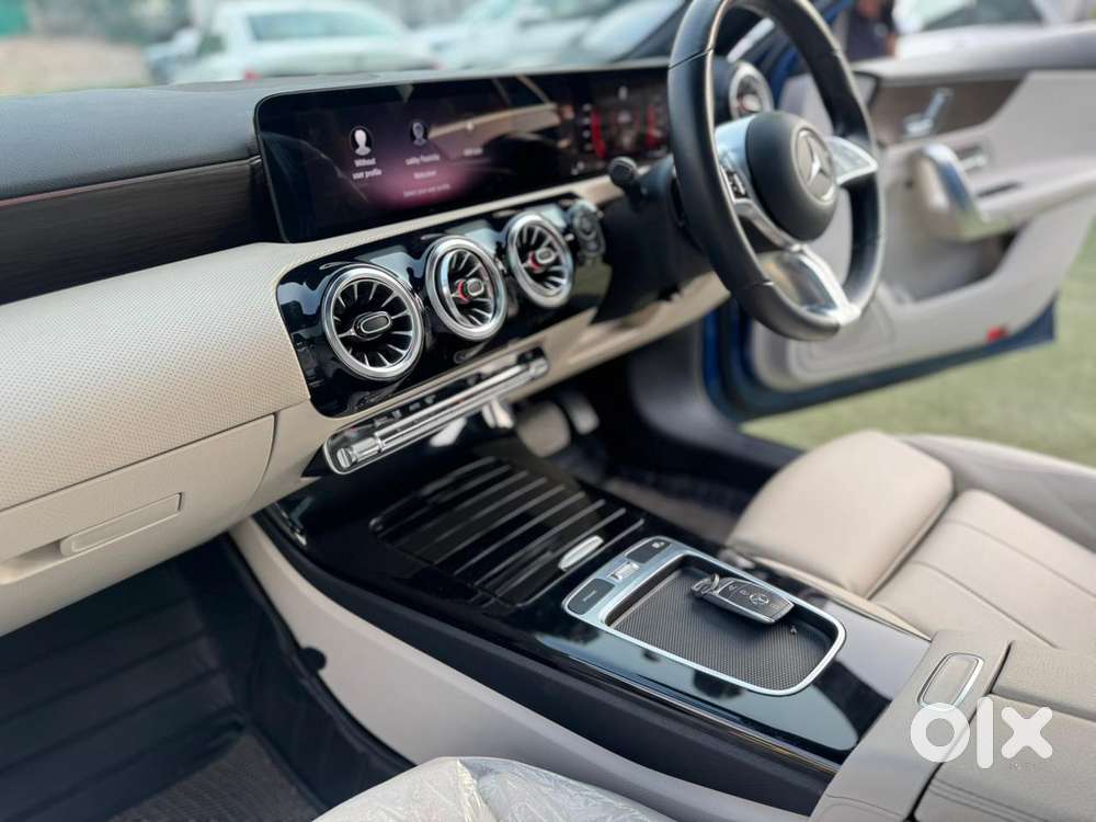Mercedes-benz A-class Limousine 200, 2024, Petrol