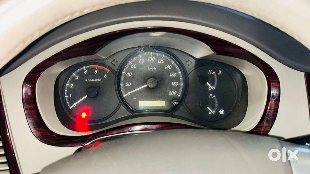 Toyota Innova 2012 Diesel Well Maintained