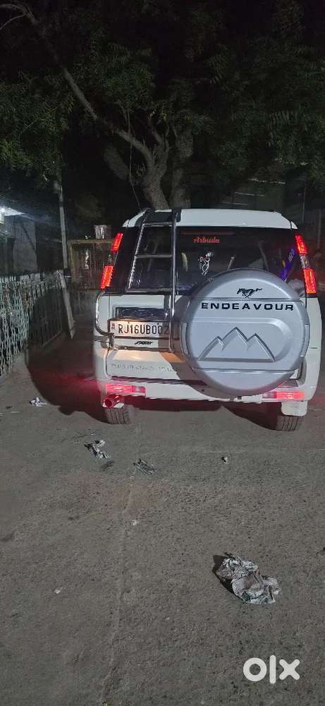 Ford Endeavour 2012