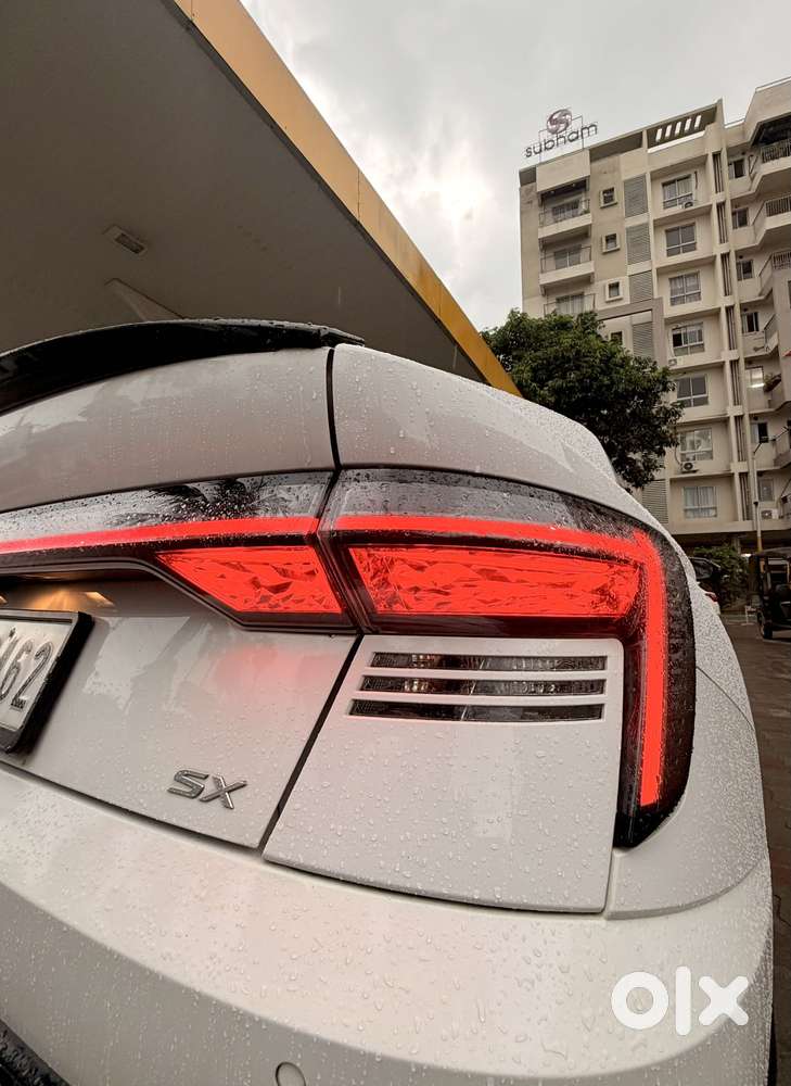 Hyundai Verna 1.5 Sx (o) Vtvt, 2024, Petrol