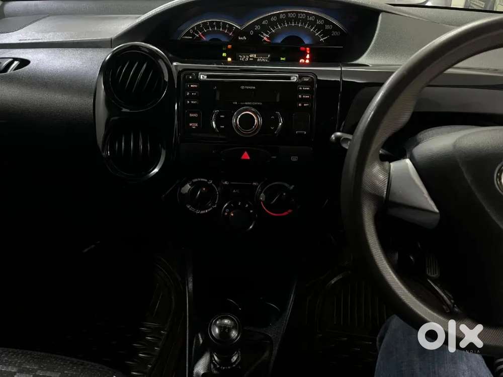 Toyota Etios Cross 2015