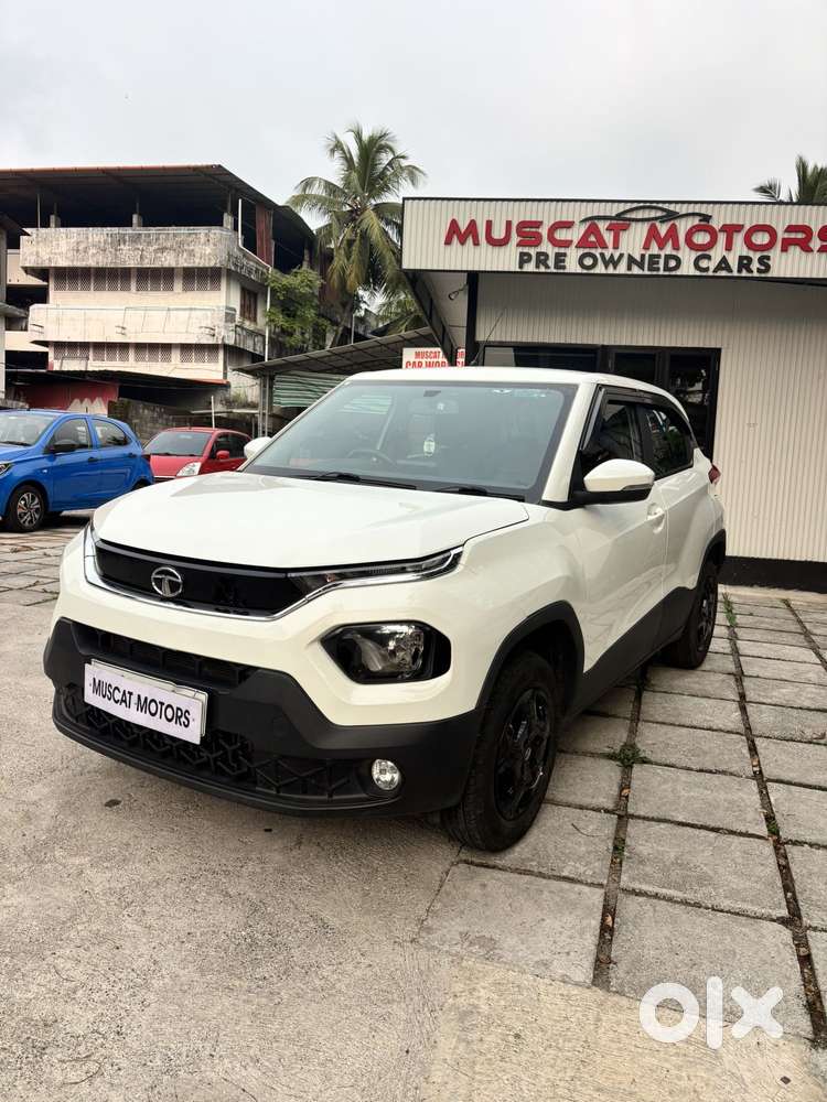 Tata Punch 1.2 Revotron Creative Amt Dual Tone, 2021, Petrol