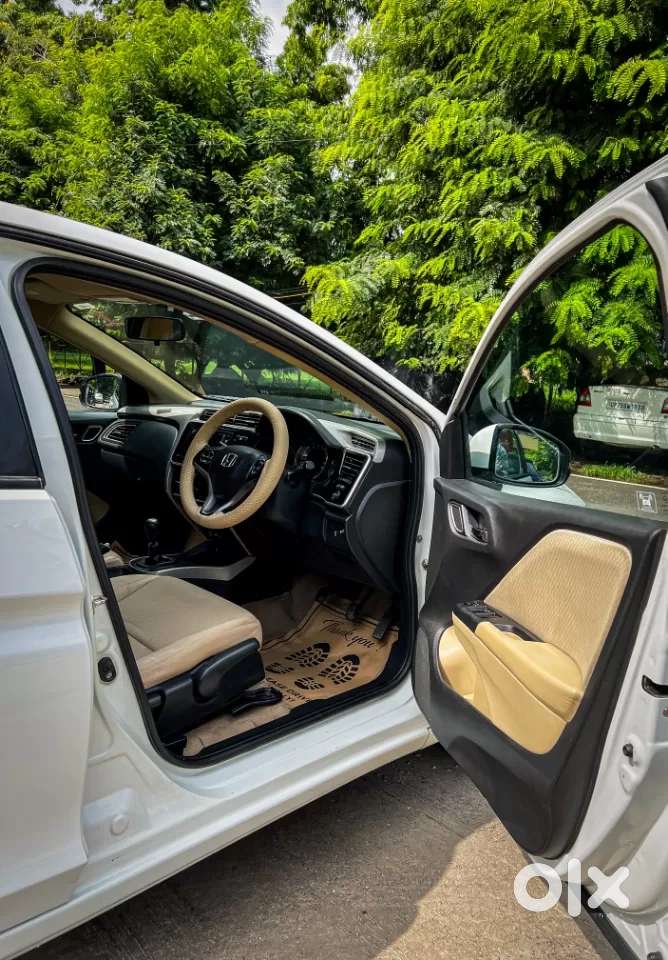Honda City 1.5 V 4th Gen I-vtec Mt, 2017, Petrol