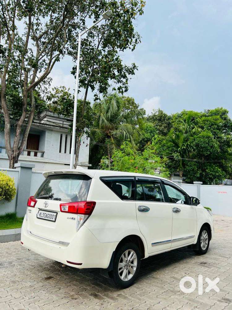 Toyota Innova Crysta 2.4 G Plus Mt, 2017, Diesel