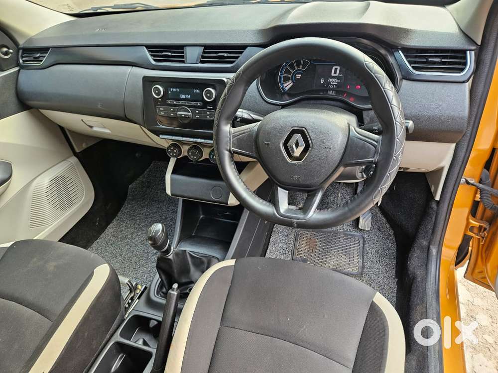 Renault Triber Rxt, 2022, Petrol