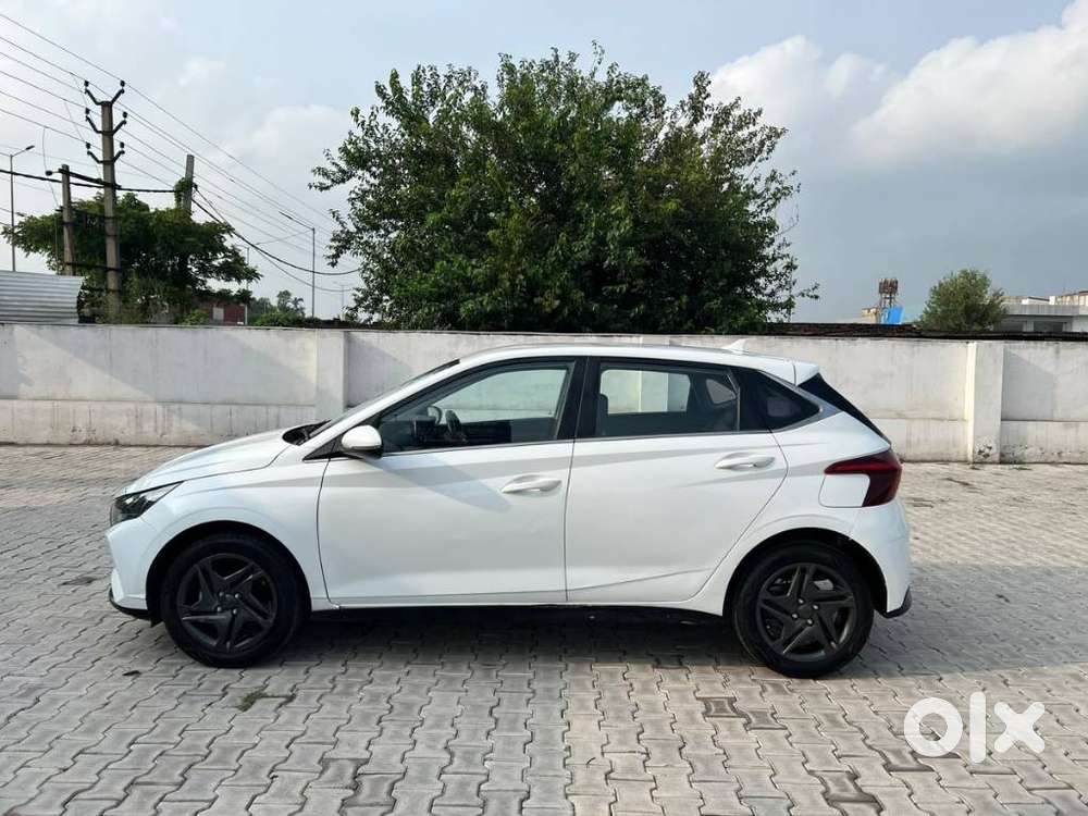 Hyundai I20 Sportz 1.2 Vtvt, 2023, Petrol