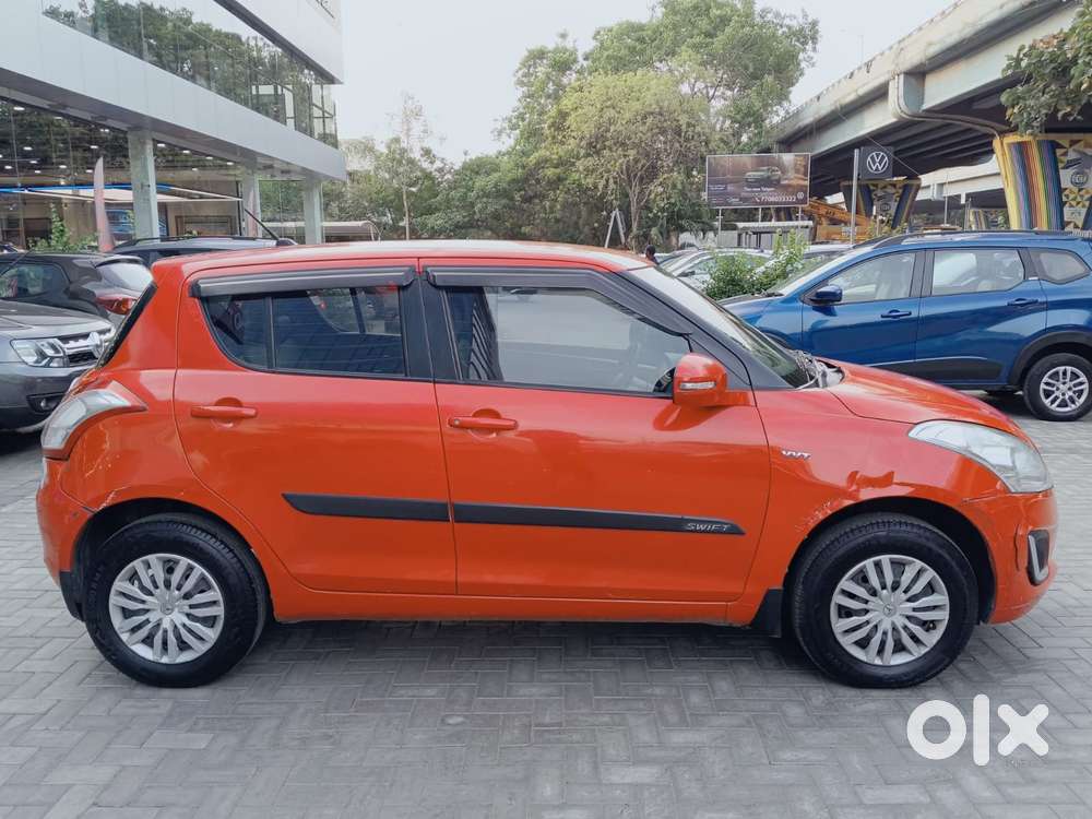 Maruti Suzuki Swift Vxi + Manual, 2017, Petrol