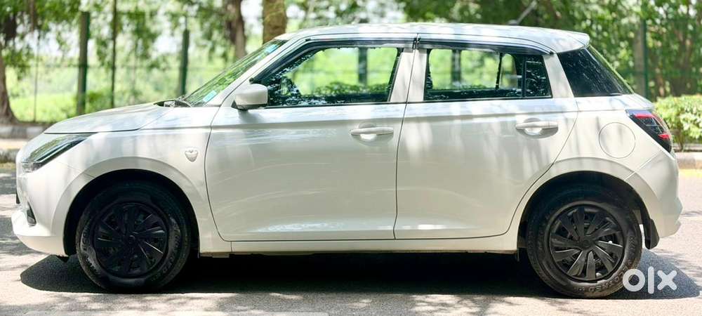 Maruti Suzuki Swift 1.2 Lxi (o), 2025, Petrol