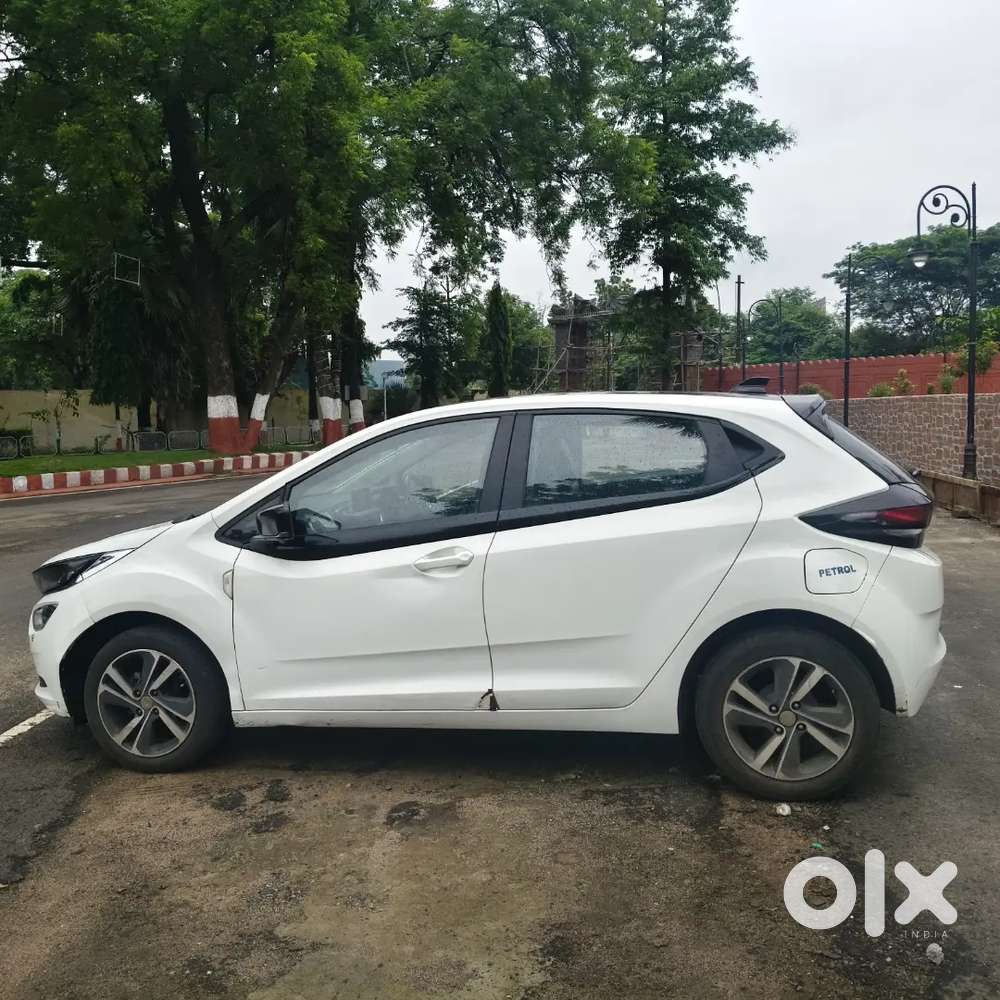 Tata Altroz Xz Plus 2023 Sunroof