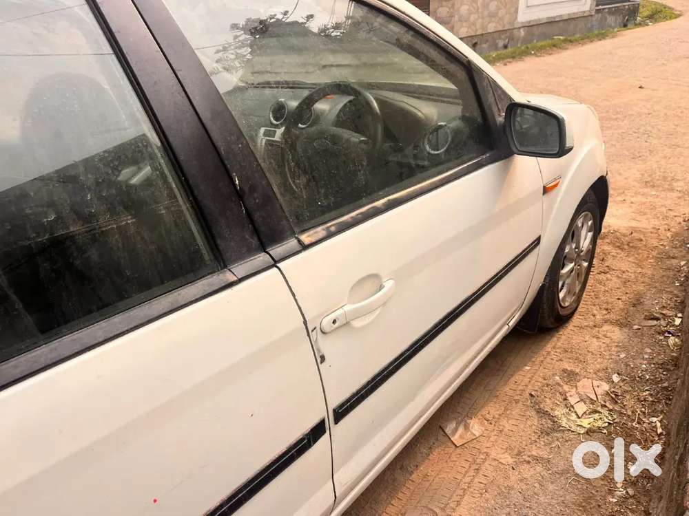 Ford Figo 2013 Diesel 80000 Km Driven