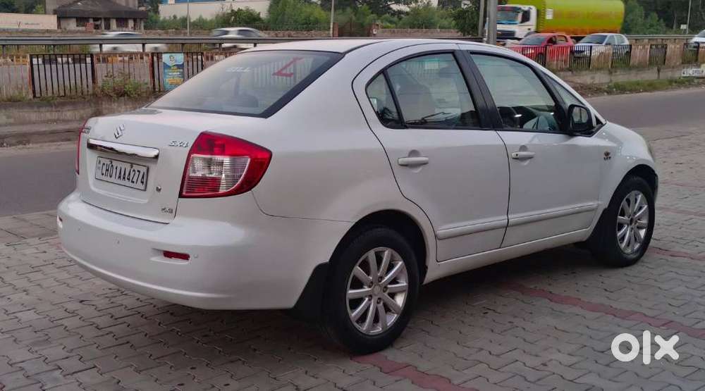 Maruti Suzuki Sx4 Zxi Mt Bsiv, 2010, Petrol