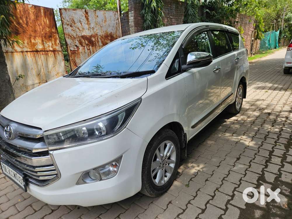 Toyota Innova Crysta 2.4 V 7 Str, 2017, Diesel