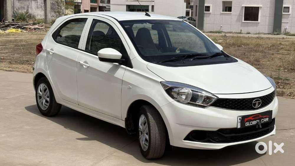 Tata Tiago 1.2 Revotron Xt (o), 2017, Petrol