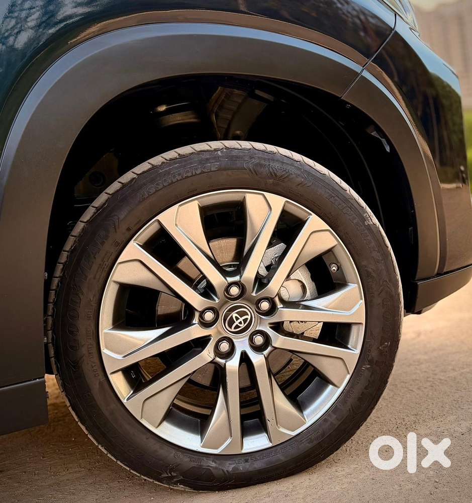 Toyota Innova Hycross 2.0 Zx (o) Hybrid 7 Str, 2023