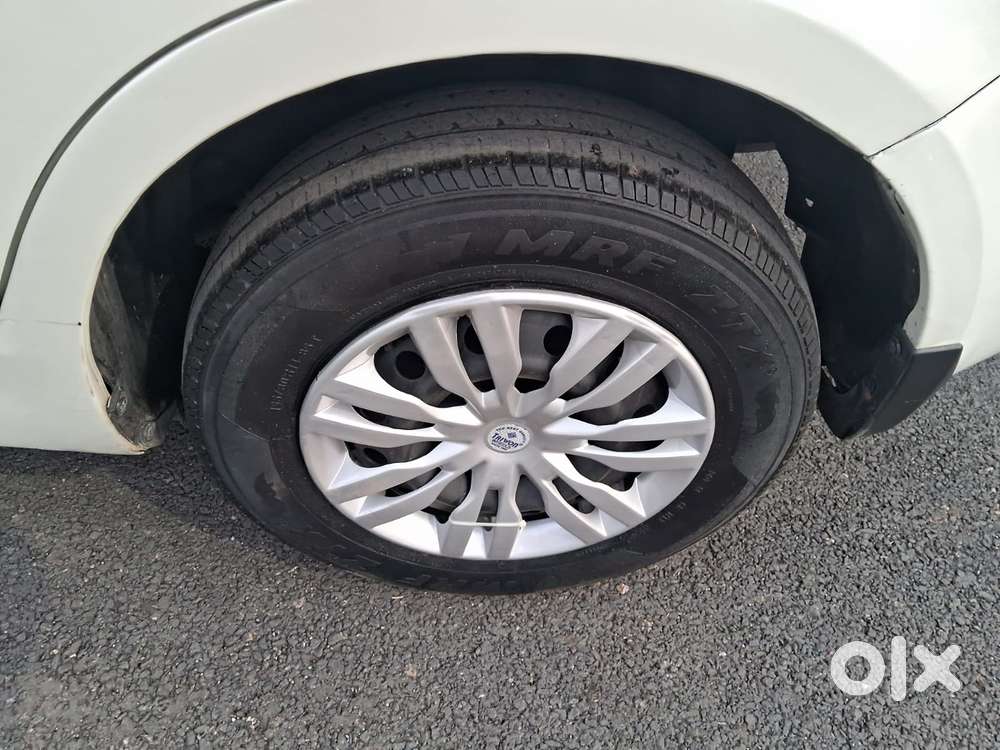 Maruti Suzuki Swift Dzire 1.2 Vxi Bsiv, 2014, Petrol