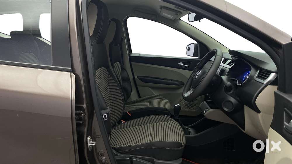 Renault Triber Rxz Easy-r Amt, 2023, Petrol
