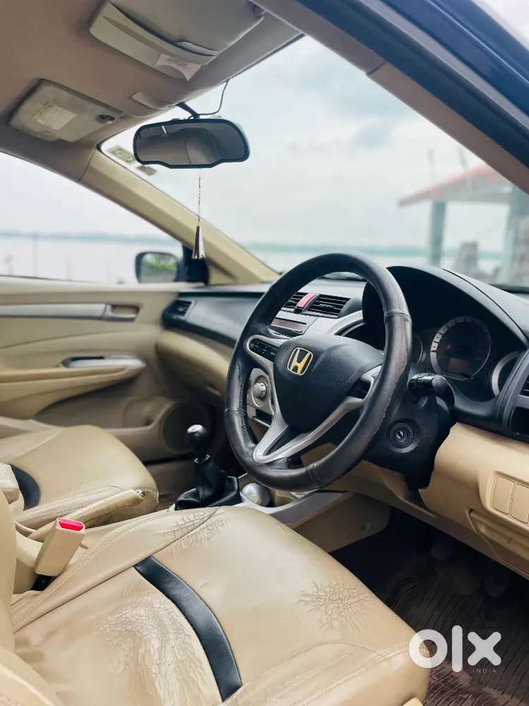 Honda City V Ivtec  Full Option For Sale