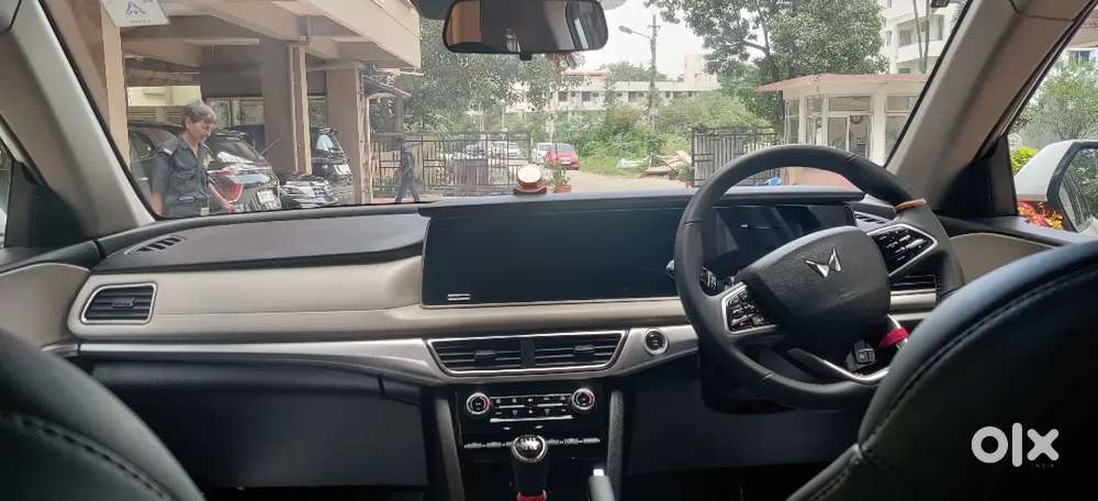 Xuv 700, As Good As New. Prime Condition. Premium Seat Covers