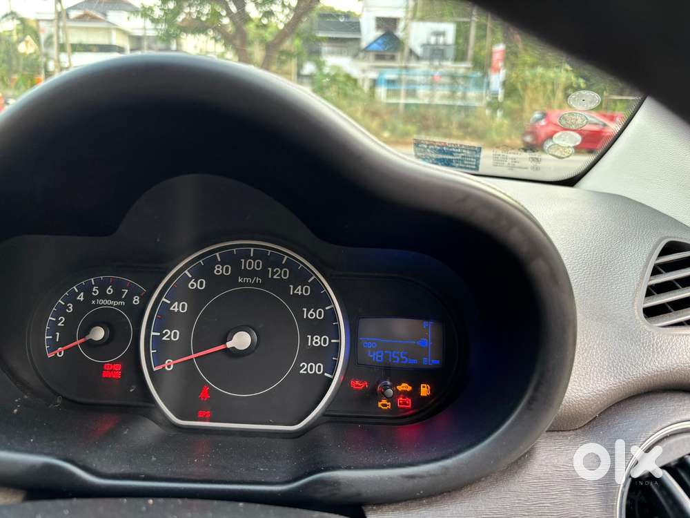 Hyundai I10 Sportz, 2016, Petrol