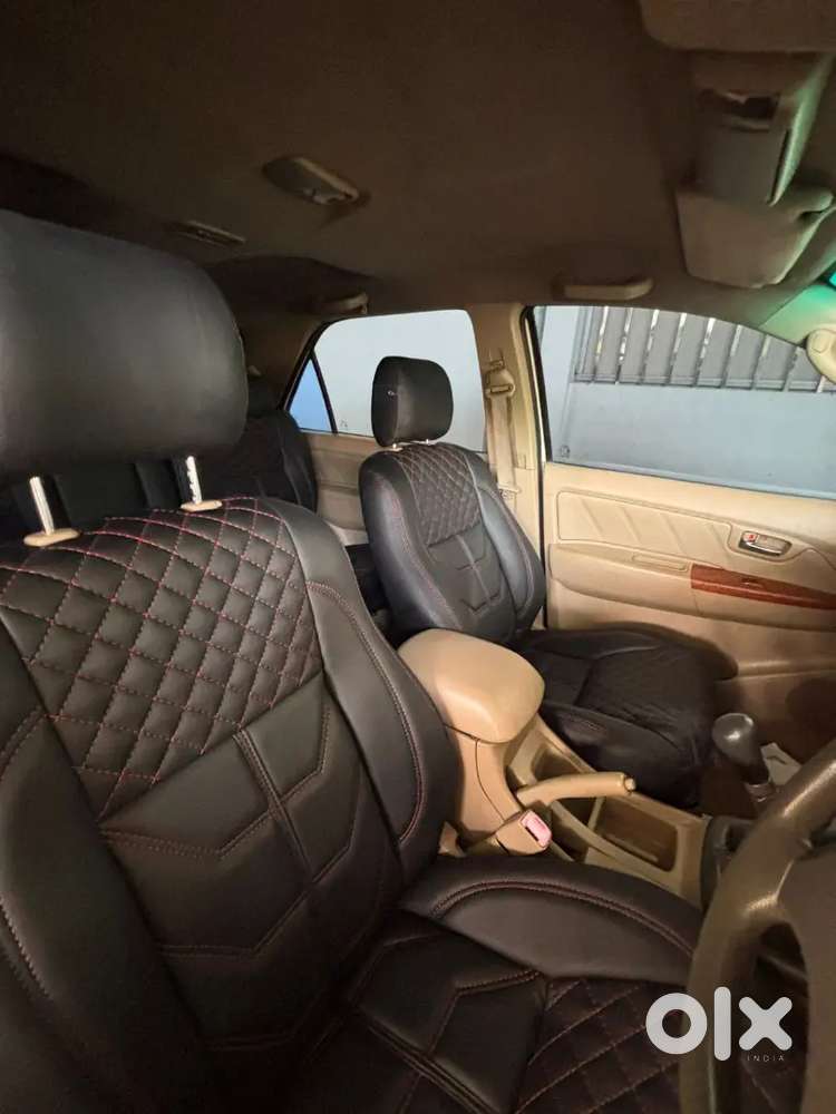 Toyota Fortuner 2011