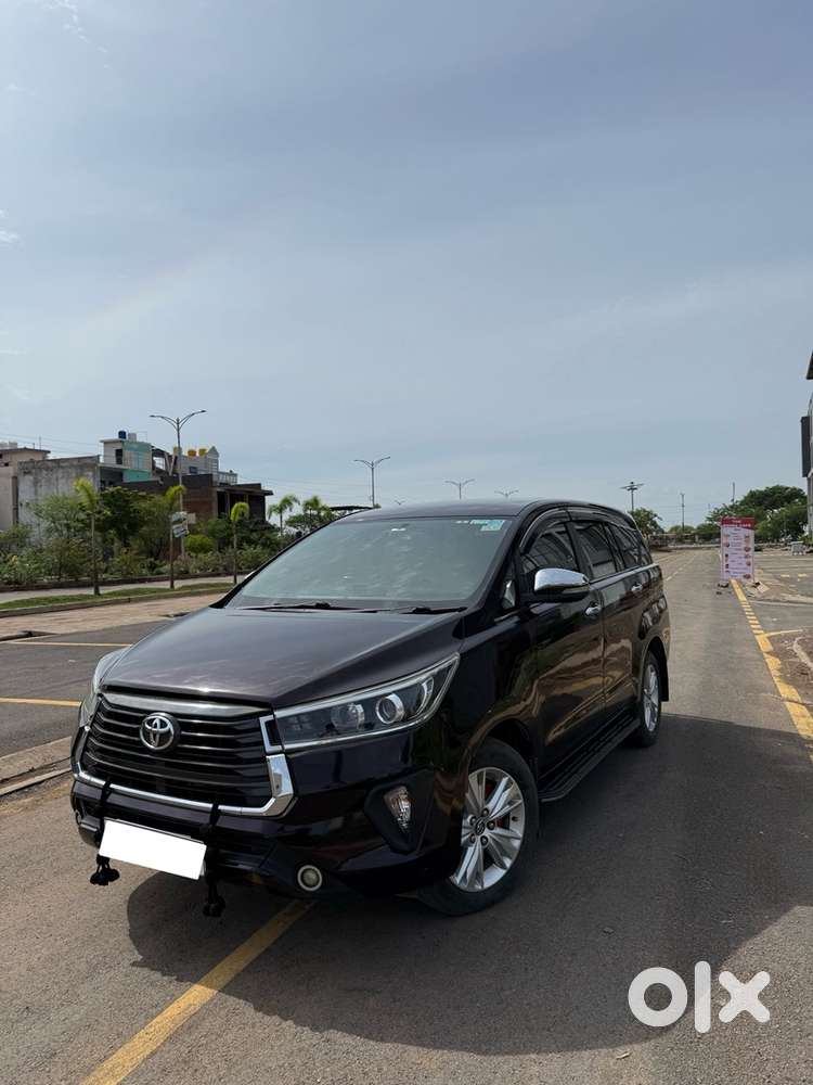 Toyota Innova Crysta 2016