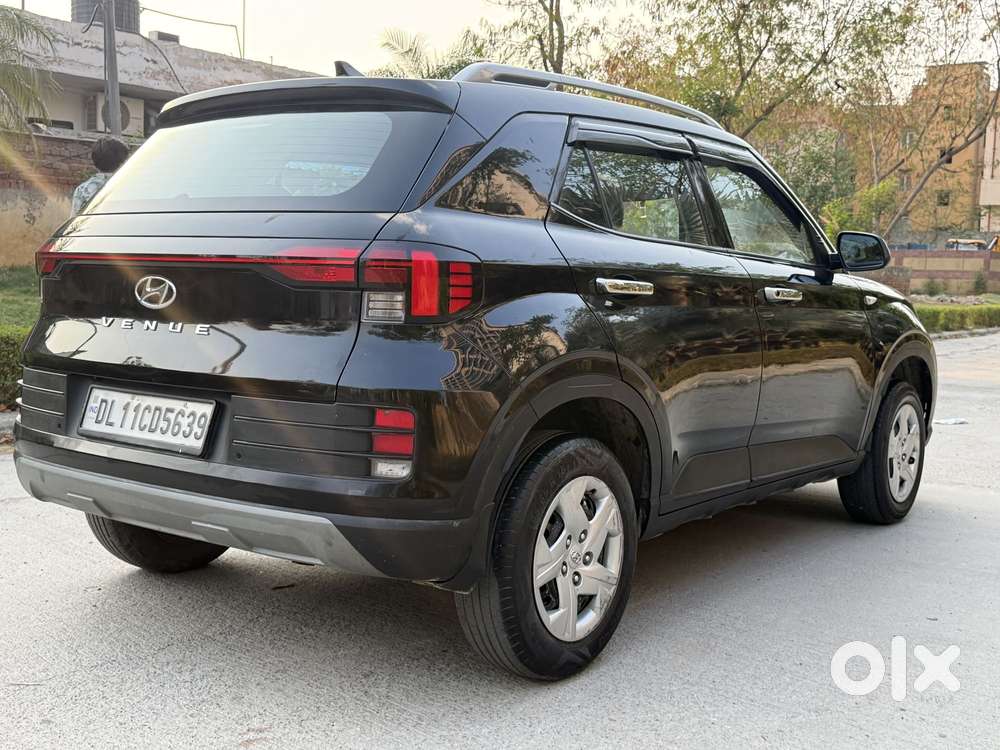 Hyundai Venue S 1.2 Petrol, 2022, Petrol
