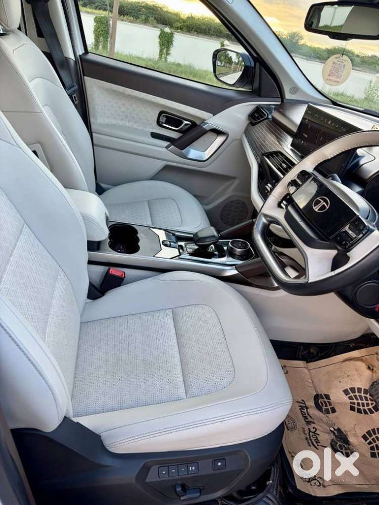 Tata Safari Accomplished Dual Tone At, 2025, Diesel