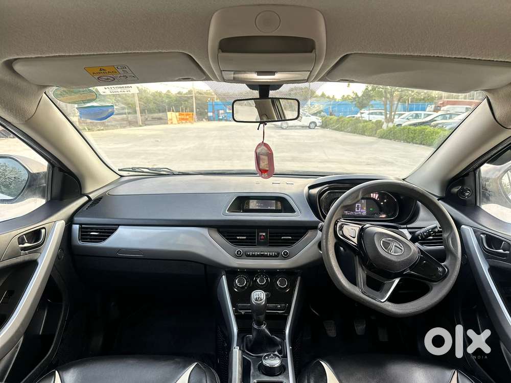 Tata Nexon 1.5 Revotorq Xm (s), 2022, Petrol